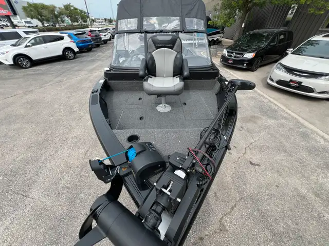 2022 Crestliner 1850 Fish Hawk 150HP MERC/TRAILER INC - 43 HRS in Powerboats & Motorboats in Winnipeg - Image 26