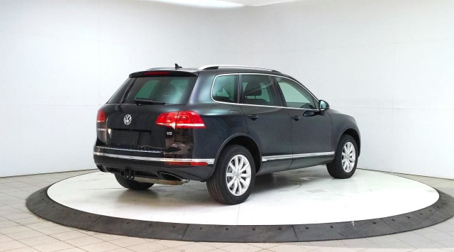 2016 Volkswagen Touareg in Cars & Trucks in Lethbridge - Image 4