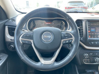 Le Jeep Cherokee Limited 2015 est un VUS compact offrant un excellent équilibre entre confort, techn... (image 3)