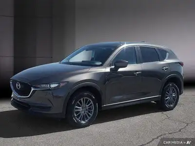 Le Mazda CX-5 GS 2017 à traction avant (FWD) se distingue par son style raffiné, sa conduite dynamiq...