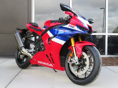 This 2025 CBR1000RR-R SP model is available to order. Please contact one of our Sales Specialists fo...