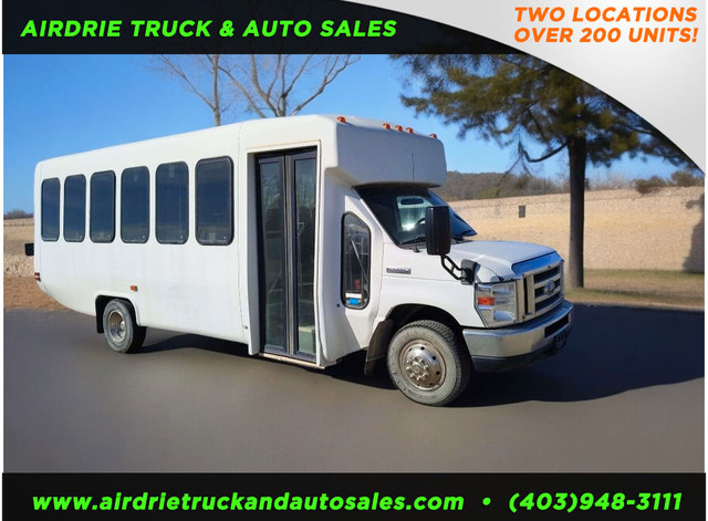 2013 Ford E-450 17 Passenger Bus in Cars & Trucks in Calgary - Image 2