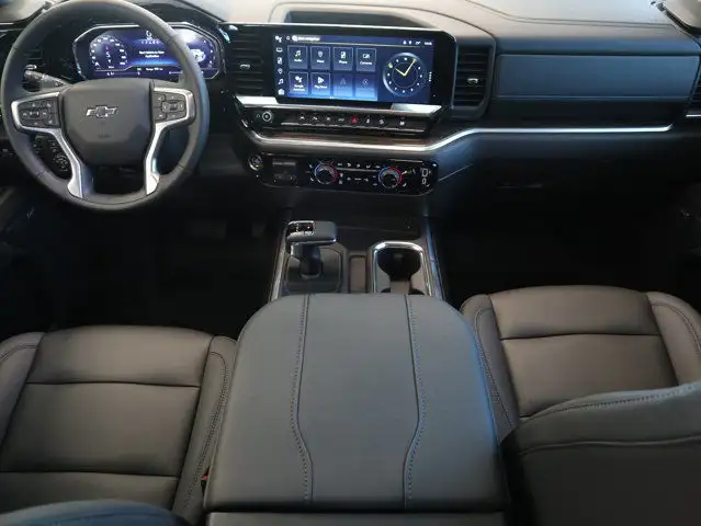 2025 Chevrolet Silverado 1500 LT Trail Boss in Cars & Trucks in Lloydminster - Image 3