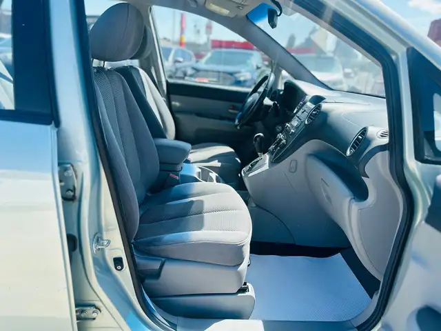2008 KIA Rondo LX in Cars & Trucks in Edmonton - Image 11