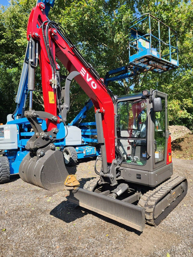 Stock Now – 4 Ton Mini Excavator - Kubota Diesel in Heavy Equipment in Hamilton - Image 3