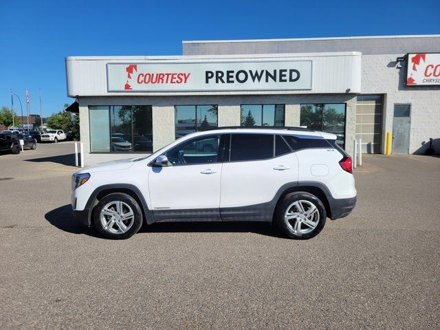 2020 GMC Terrain SLE | Apple/Android CarPlay | Forward Collison in Cars & Trucks in Calgary - Image 2