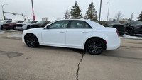 This Chrysler 300 is equipped with: Nappa Leather-Faced Bucket Seats, Remote Start, Heated front sea... (image 6)