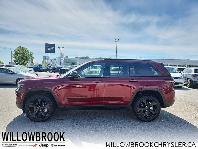 2023 Jeep Grand Cherokee Limited in Cars & Trucks in Delta/Surrey/Langley - Image 2