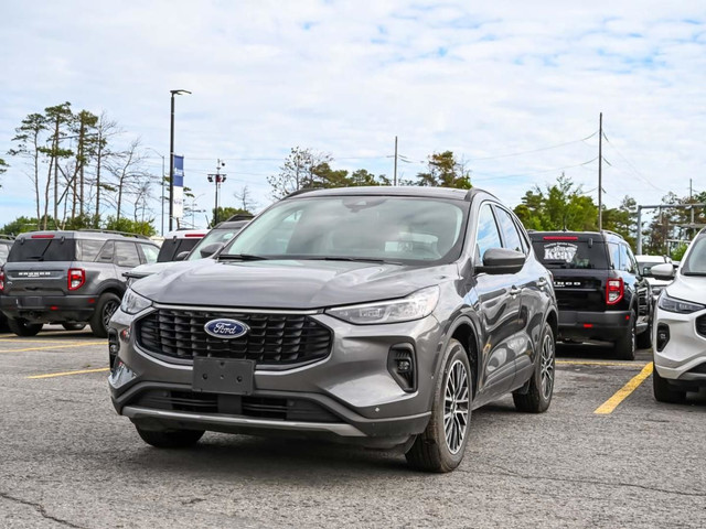 2024 Ford Escape Hybrid Phev in Cars & Trucks in Ottawa