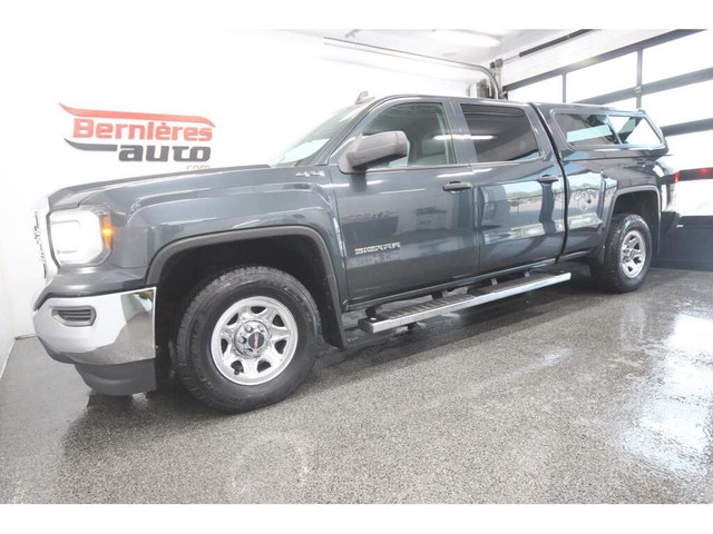 2017 GMC Sierra 1500 CREW CAB / 5.3L / 4X4 in Cars & Trucks in Lévis - Image 4