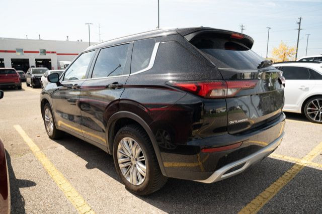 2024 Mitsubishi Outlander LE in Cars & Trucks in Edmonton - Image 4