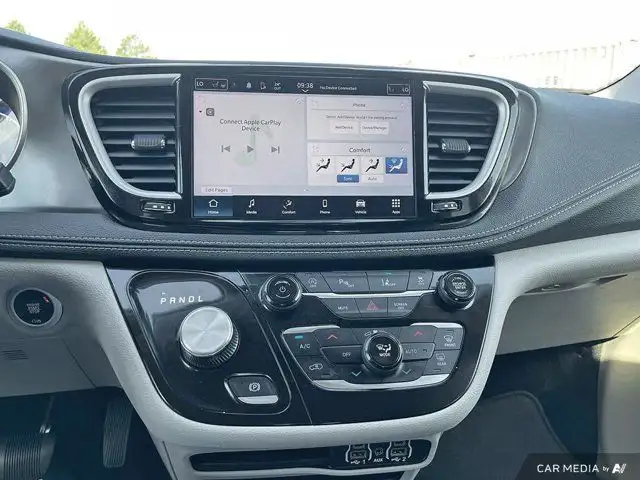 2023 Chrysler Pacifica Touring L in Cars & Trucks in Dartmouth - Image 23