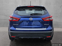 Enhance your everyday commute and weekend plans in Ottawa with this 2022 Nissan Qashqai SV, a compac... (image 5)