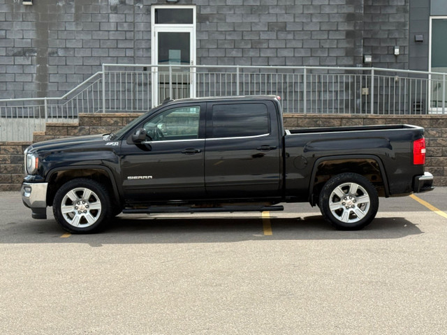 2017 GMC Sierra 1500 4WD Crew Cab 143.5" SLE| $0 DOWN | EVERYONE in Cars & Trucks in Calgary - Image 2