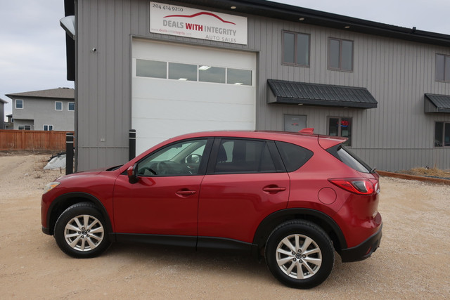 2013 Mazda CX-5 GS - Touring package incl sunroof, backup camera dans Autos et camions  à Winnipeg - Image 2