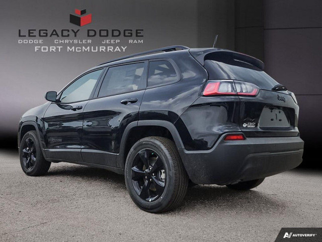 2023 Jeep Cherokee ALTITUDE in Cars & Trucks in Fort McMurray - Image 4