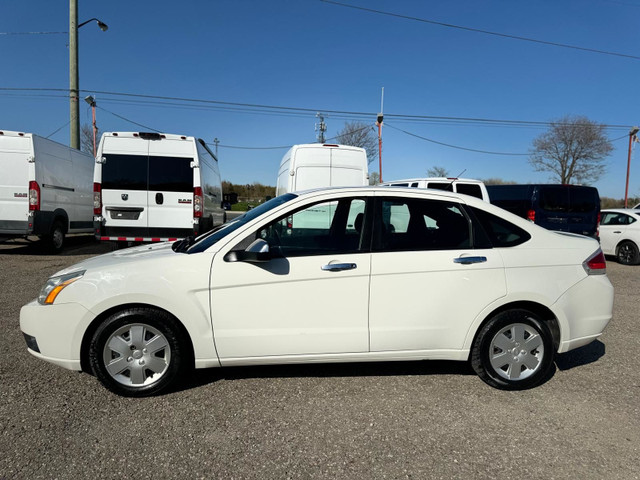 2011 Ford Focus SE in Cars & Trucks in Oakville / Halton Region - Image 2