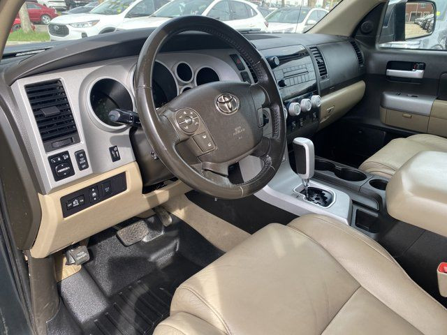 2007 Toyota Tundra Limited | Sunroof | Class IV Hitch in Cars & Trucks in Edmonton - Image 4