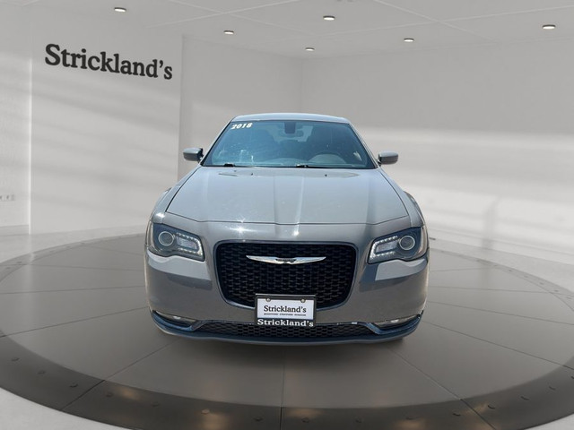 2018 CHRYSLER 300 in Cars & Trucks in Stratford - Image 3