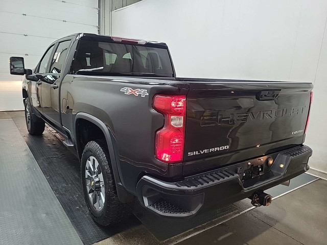 2023 Chevrolet Silverado 2500HD Custom 2500HD/DIESEL/CREW/5TH... in Cars & Trucks in Belleville - Image 2