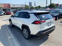2022 Toyota RAV4 XLE - In White - All Wheel Drive - Touch screen - Backup camera - Premium leather -... (image 5)