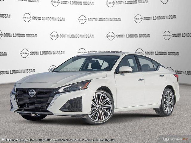 2024 Nissan Altima Platinum in Cars & Trucks in London