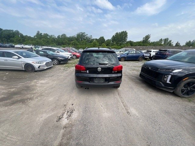 2017 Volkswagen Tiguan TRENDLINE in Cars & Trucks in City of Montréal - Image 4
