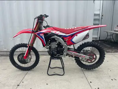 APPLY NOW: https://www.ridecollective.ca/get-pre-approved 2021 Honda CRF450RWE is a factory-level 45...