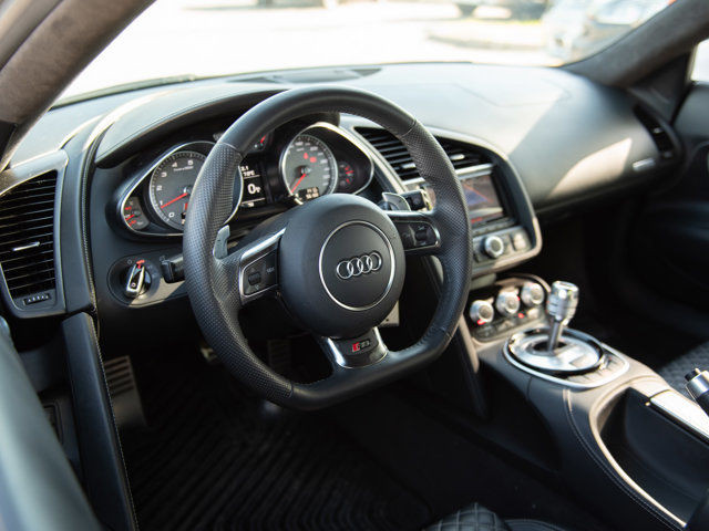 2015 Audi R8 V8, AWD, Custom Exhaust, 430 HP in Cars & Trucks in Calgary - Image 3