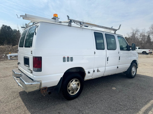 2010 Ford Econoline Cargo Van E-350 in Cars & Trucks in Oakville / Halton Region - Image 4