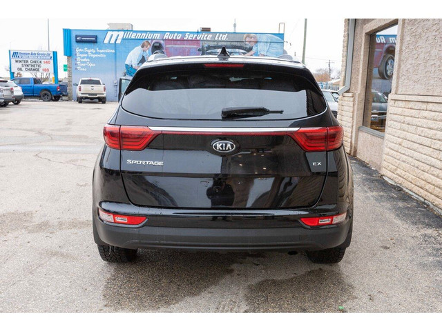 2018 Kia Sportage EX AWD, LEATHER, BACKUP CAM, HTD SEATS & WHEE in Cars & Trucks in Winnipeg - Image 4