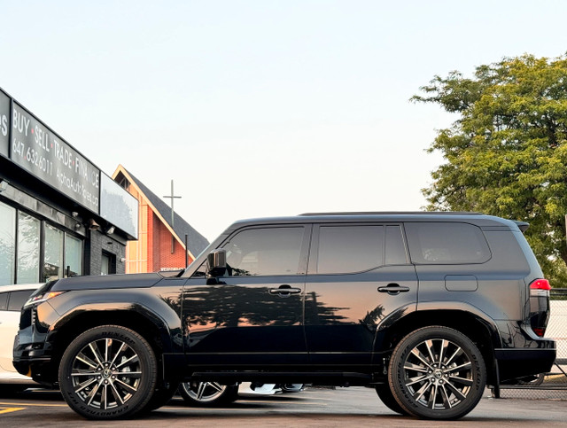 2025 Lexus GX GX 550|EXECUTIVE PCKG|BLK OUT| in Cars & Trucks in City of Toronto - Image 2