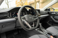 2025 VOLKSWAGEN JETTA HIGHLINE COMES WITH POWER SUNROOF, APPLE CARPLAY, ANDROID AUTO, INTERIOR AMBIE... (image 6)
