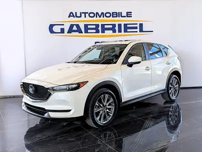 Comes equipped with: Power Trunk, Power Mirrors, Sunroof , Shark fin antenna, Halogen Headlamps, Cou...