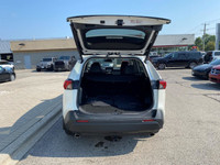 2022 Toyota RAV4 XLE - In White - All Wheel Drive - Touch screen - Backup camera - Premium leather -... (image 4)