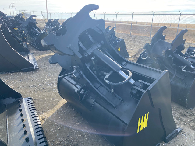 2025 HW Attachments 300 Series 72 Wrist Bucket in Heavy Equipment in Lethbridge - Image 2