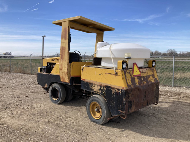 1993 Hyster 9 Wheel Roller C530A in Heavy Equipment in Grande Prairie - Image 4