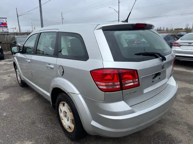 2010 Dodge Journey AS IS, SE, ONE OWNER, NO ACCIDENTS, in Cars & Trucks in London - Image 4