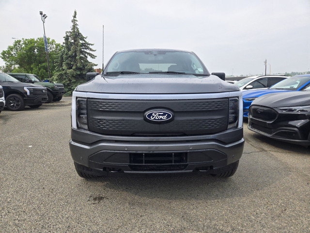 2025 Ford F-150 Lightning FLASH | MAX TOW PKG | MOBILE PWR CORD  in Cars & Trucks in Calgary - Image 3