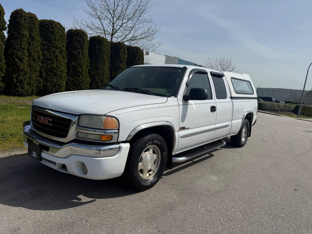 2004 GMC Sierra 1500 EXT CAB CANOPY AUTO A/C LOCAL BC NO ACCIDEN in Cars & Trucks in Richmond
