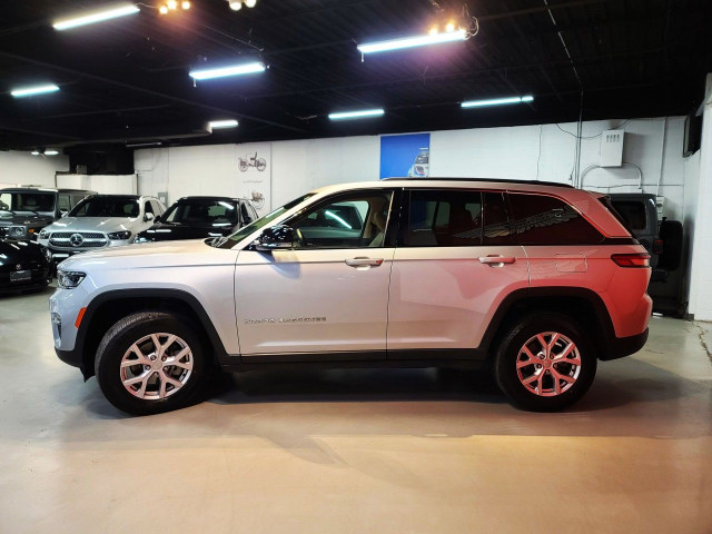 2022 Jeep Grand Cherokee in Cars & Trucks in Oakville / Halton Region - Image 4