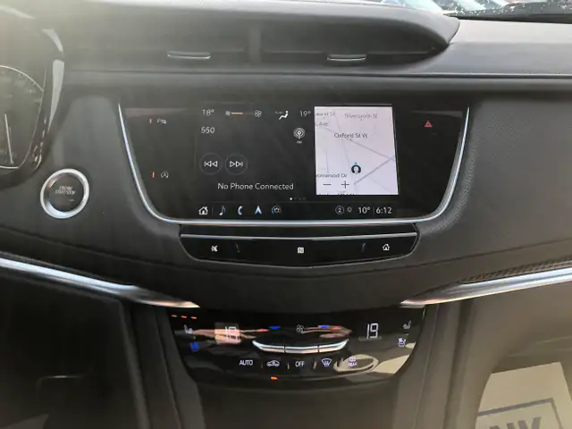 2021 Cadillac XT5 AWD Sport in Cars & Trucks in London - Image 17