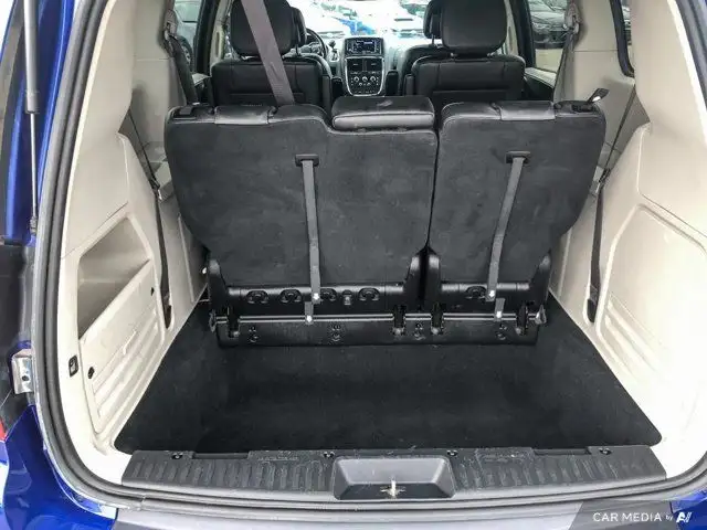 2019 Dodge Grand Caravan SXT Premium Plus | DVD Entertainment in Cars & Trucks in Calgary - Image 16