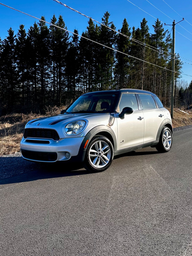 2011 MINI Cooper CountrymanS All4 in Cars & Trucks in City of Montréal - Image 2