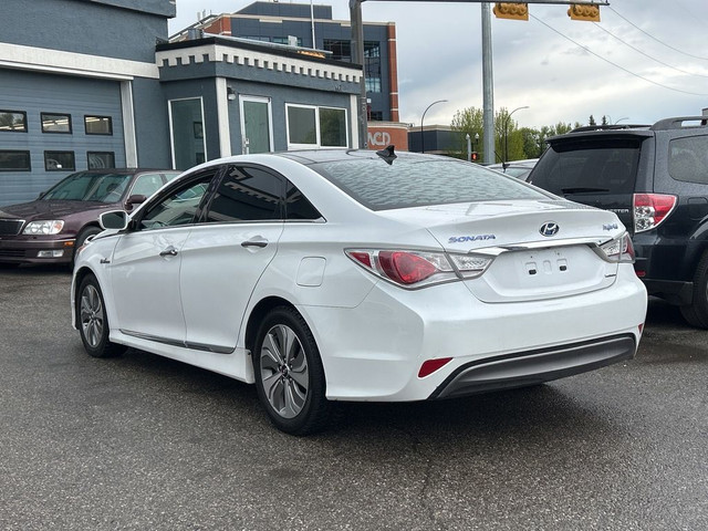 2015 Hyundai Sonata Hybrid Limited in Cars & Trucks in Calgary - Image 4
