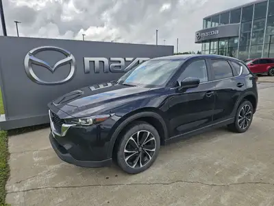 Ce Mazda CX-5 2023 est disponible chez Donnacona Mazda à Donnacona. Contactez notre équipe des vente...