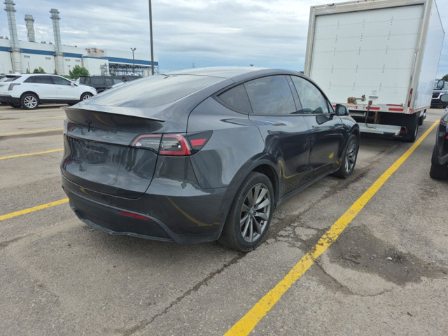 2020 Tesla Model Y LONG RANGE AWD *AUTOPILOT/NAVI/BACKUP CAM/LEA in Cars & Trucks in City of Toronto - Image 4