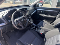 Heated seats! REAR VIEW CAMERA. BRAND NEW SAFETY. Lane assist and adaptive cruise control. Power win... (image 6)