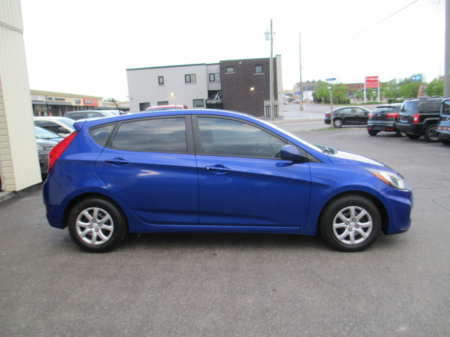 2013 Hyundai Accent GL ONLY $6950!!!! in Cars & Trucks in Oshawa / Durham Region - Image 2