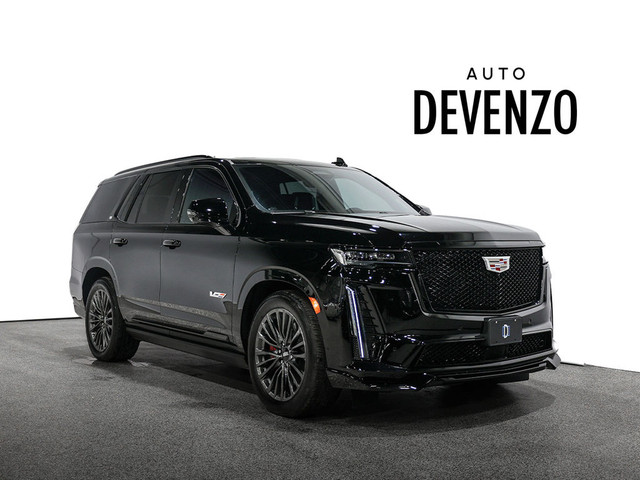 2024 Cadillac Escalade V-Series 6.2L Supercharged 682hp in Cars & Trucks in Laval / North Shore - Image 3